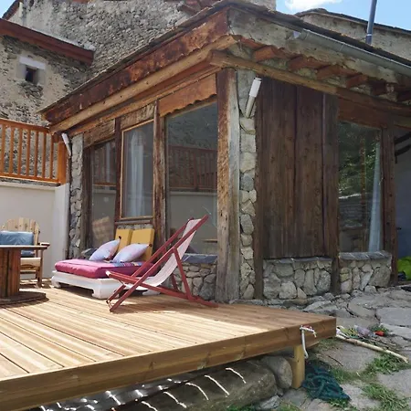 La Source Sauna Jardin Wi-fi * Targassonne