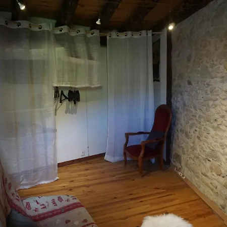 La Source Sauna Jardin Wi-fi * Targassonne